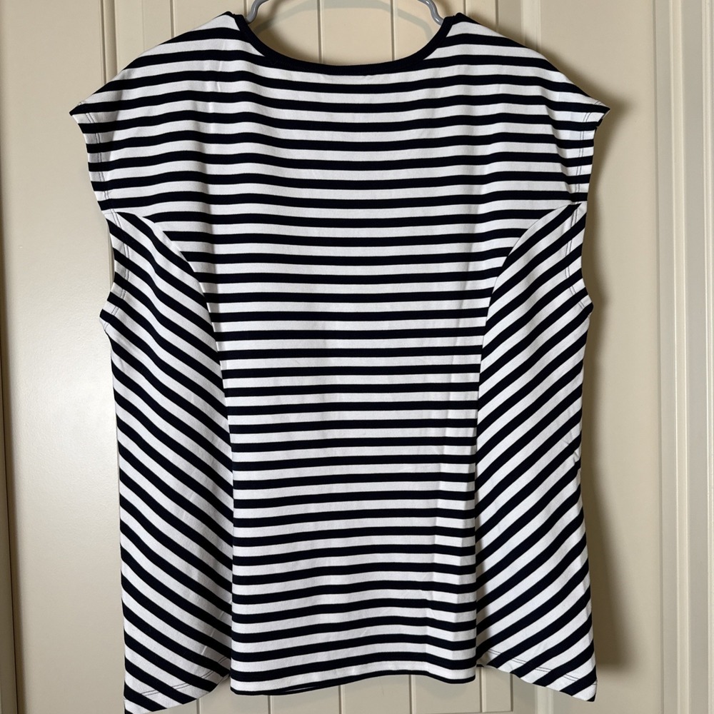 CAbi Women Sleeveless Top L Navy White Striped Illusion Tee Stretch‎ Pattern - Picture 2 of 8